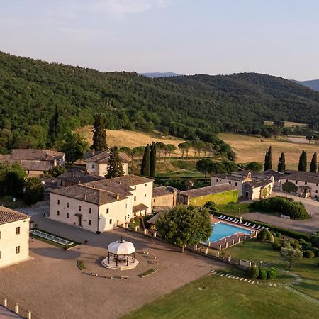 La Bagnaia Golf Resort Bagian luar foto