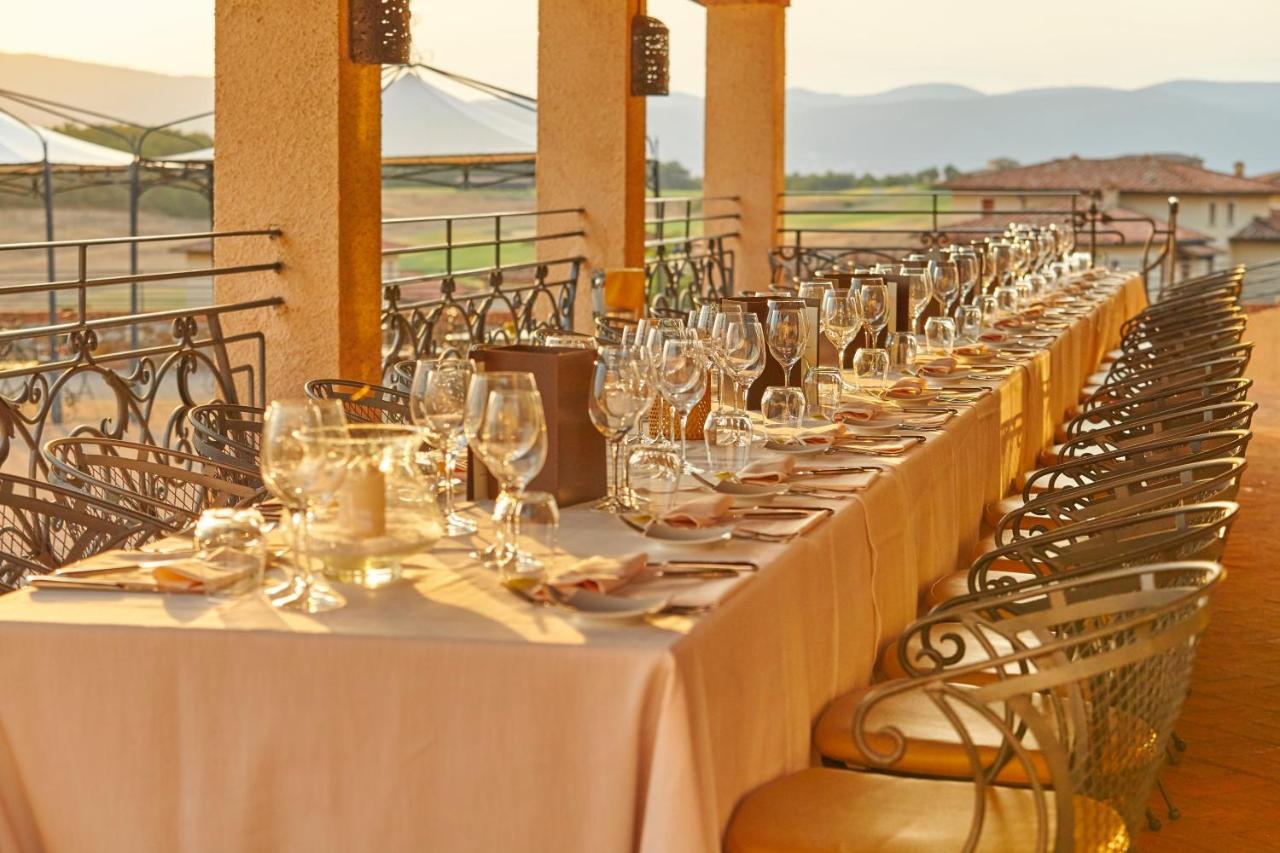 La Bagnaia Golf Resort Bagian luar foto