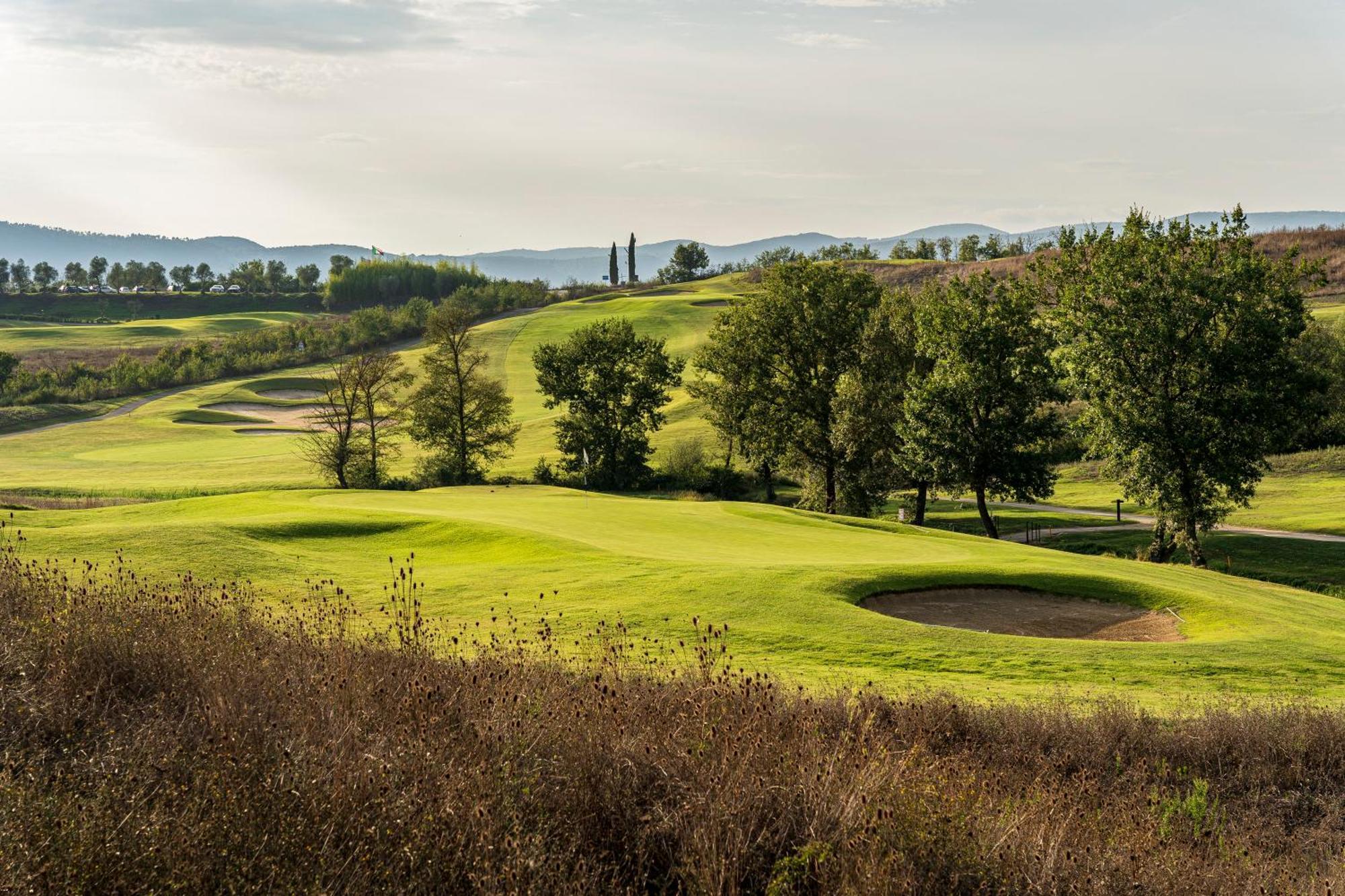 La Bagnaia Golf Resort Bagian luar foto